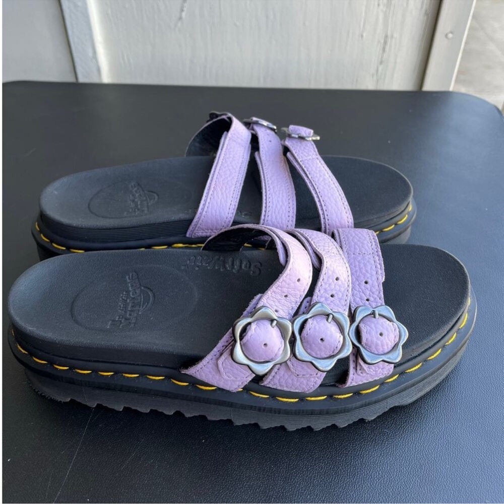Dr. Martens Women's Blaire Slide Sandal in Lilac. Sz: 7 - Picture 6 of 11